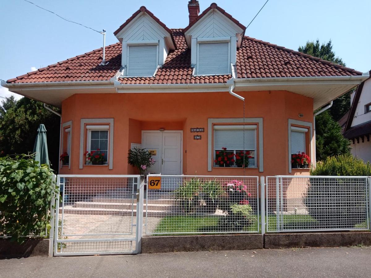 Marika Apartman Хайдусобосло Экстерьер фото