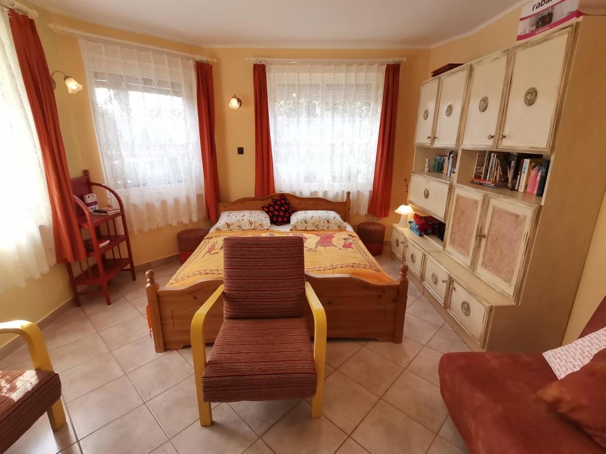 Marika Apartman Хайдусобосло Экстерьер фото