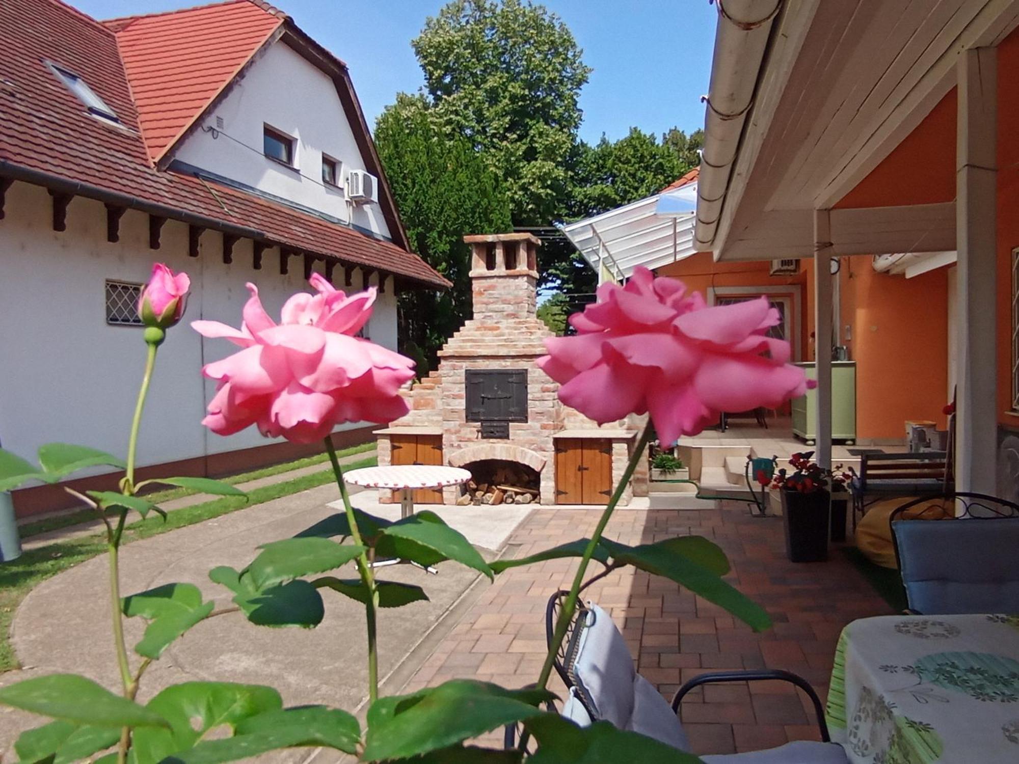 Marika Apartman Хайдусобосло Экстерьер фото